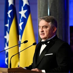 Što Komšić kaže o liftu?